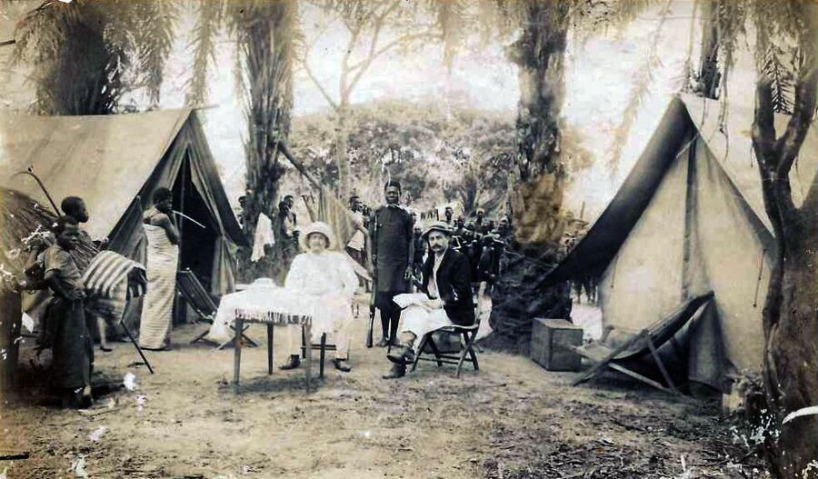 Глэмпинг в колониальной Африке, около 1900 года
