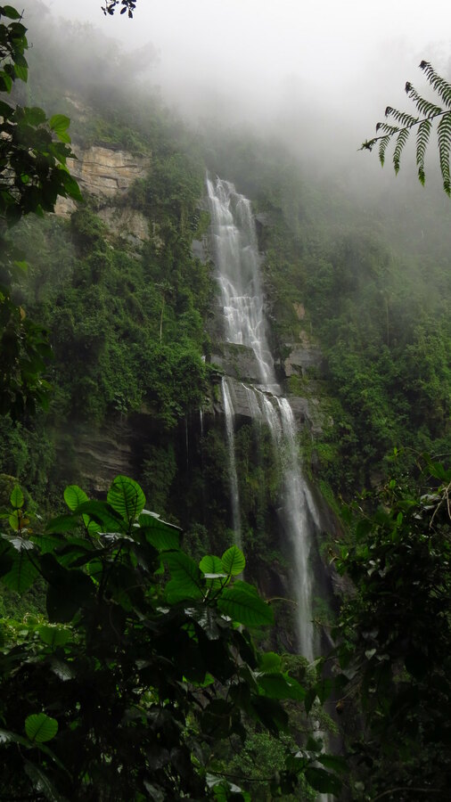Водопад La Chorrera в Колумбии