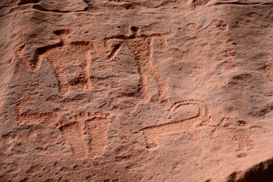 Петроглифы в каньоне Хазали (Khazali canyon) 
