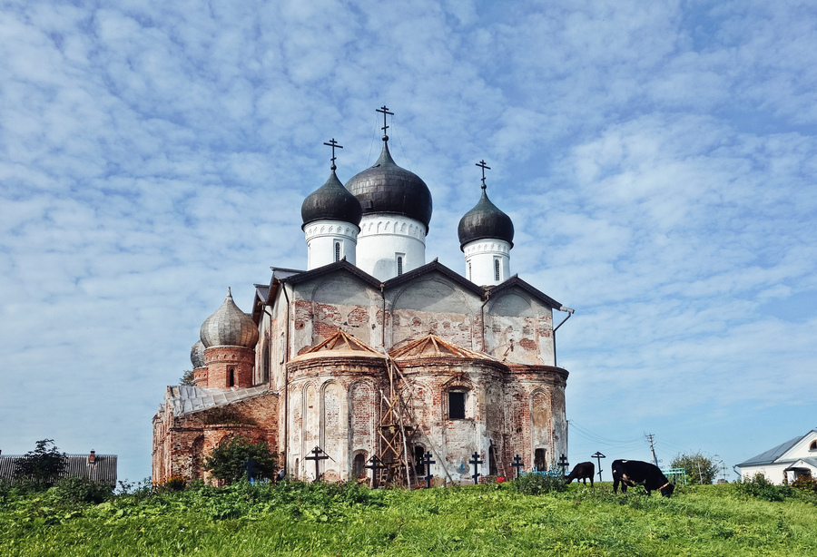 Свято-Троицкий Михайло-Клопский монастырь