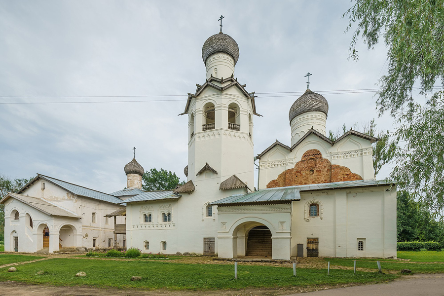 Старорусский Преображенский монастырь
