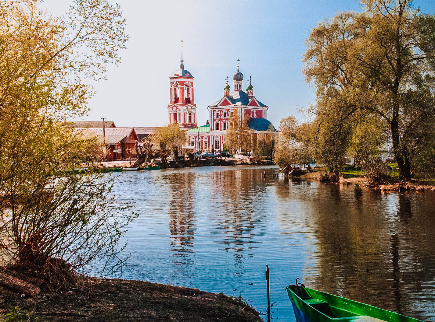 Едем в Переславль-Залесский: юрты на берегу озера, мороженое | Perito