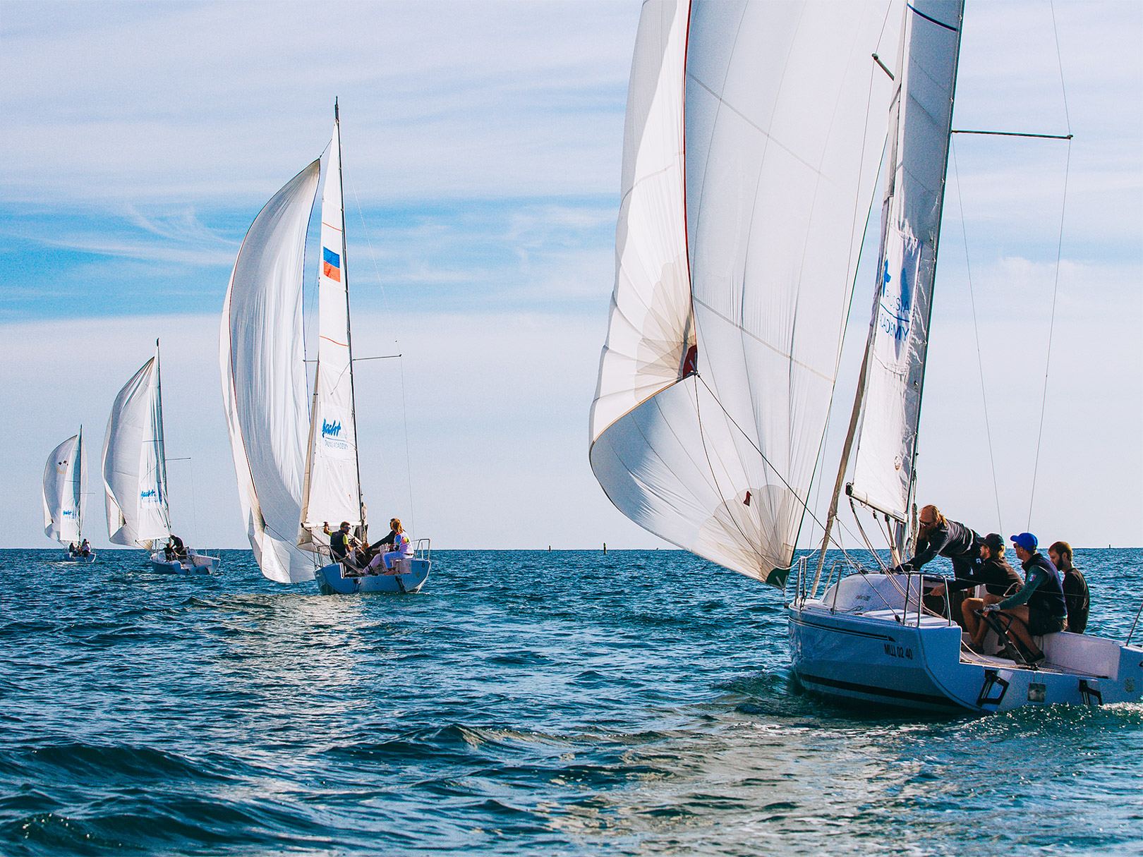 Парусная регата новороссийск. Лосево 2005 парусная регата. Яхт клуб элит кроус. Регата телефон. Парусная регата ижевск 2022.