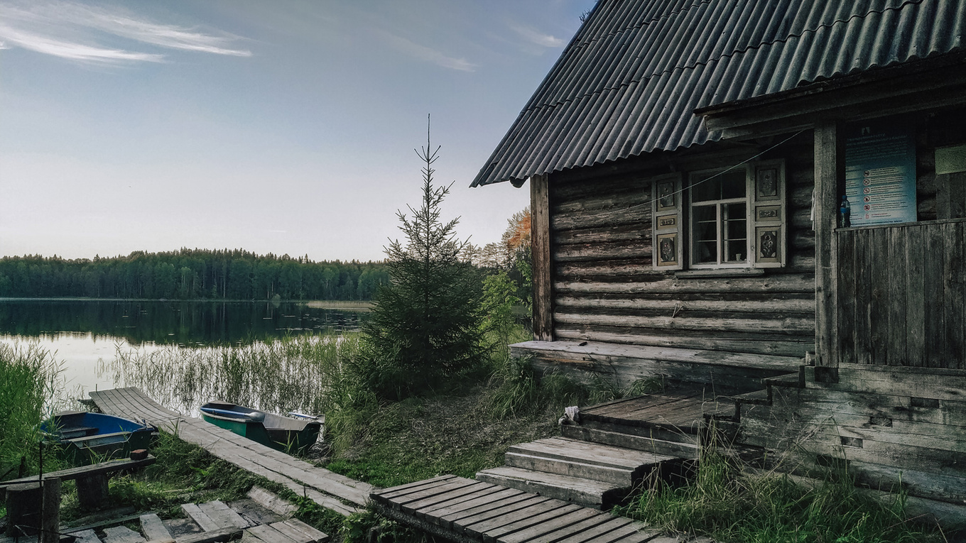 Топить печку в доме топить лодку в море